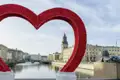 Gemeinsam erkunden wir die Sehenswürdigkeiten Göteborgs, zum Beispiel den Großen Hafenkanal und die stattlichen Bürgerhäuser.