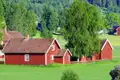 Auf unserer Rundreise durch Schweden besuchen wir auch die Provinz Smaaland, die Heimat der berühmten rostrot getünchten Holzhäuser.