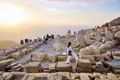 Sein Reich kennt heute kaum noch jemand, das Grabmal von König Antiochos von Kommagene am Nemrut Dag ist dagegen weltberühmt. Auch wir genießen auf unserer Rundreise mit Marco Polo durch die Südosttürkei den Sonnenuntergang an dieser Stätte.