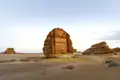 Auf Ihrer individuellen Rundreise nach Saudi-Arabien besuchen Sie Hegra mit den Grabstätten der Nabatäer, die erste UNESCO-Welterbestätte Saudi-Arabiens.
