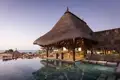 Pool und Restaurants des Hotels Veranda Pointe aux Biches in Mauritius