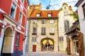 Bei Ihrer Rundreise durch das Baltikum erkunden wir bei einem Stadtrundgang die Altstadt Rigas - leuchtende Fassaden der Kontor-, Gilde- und Bürgerhäuser. Auch das Rigaer Schloss, der Schwedenturm, die Petrikirche und das Schwedentor sind Teil unseres Rundgangs.