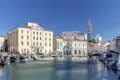 Hier mischen sich Österreich und Venedig: Genießen Sie Sloweniens Perle Piran auf unserer Marco Polo Top Preis Reise nach Slowenien.