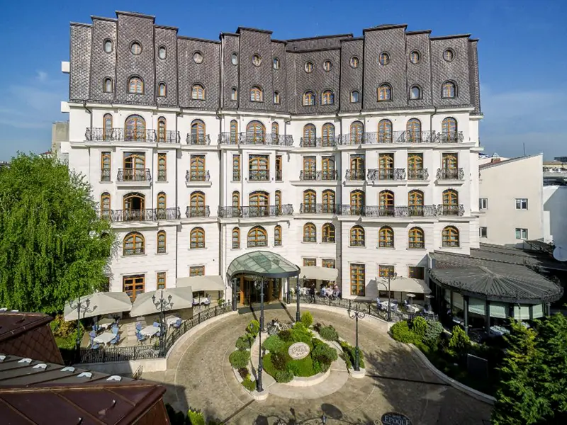 Auf Ihrer individuellen Rundreise durch Rumänien haben Sie bei den Hotels die Wahl zwischen Standard und Premium ¿ in der Kategorie Premium erwartet Sie in Bukarest das Hotel Epoque.