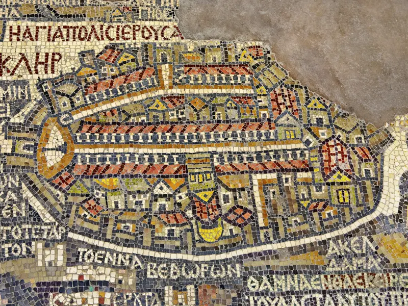 Auf Ihrer individuellen Rundreise durch Jordanien sehen Sie die Mosaiken von Madaba - die älteste kartografische Darstellung Palästinas.