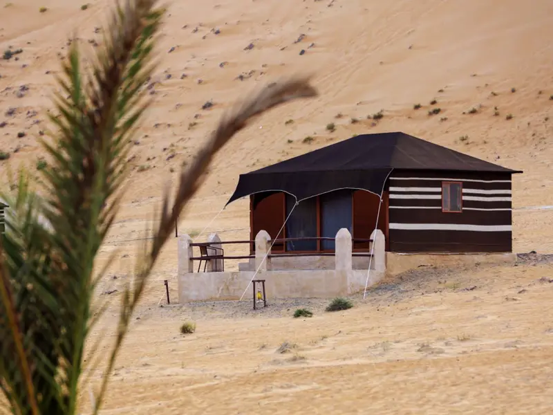 Auf Ihrer individuellen Rundreise durch die Emirate und den Oman haben Sie die Wahl zwischen Standard-, Premium- und Luxus-Hotels ¿ in der Kategorie Premium erwartet Sie in der Wahiba Sands das 1000 Nights Camp.