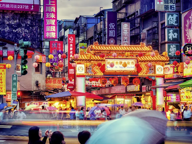 Auf Ihrer individuellen Rundreise durch Taipei sollte ein Ausflug zum Nachtmarkt in Taipei nicht fehlen! Buchen Sie eine Tour mit Ihrem Scout.