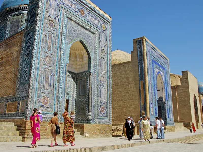 Auf dem Programm Ihrer individuellen Rundreise durch Usbekistan steht in Samarkand auch ein Besuch der beeindruckenden Mausoleen von Schah-e-Sinda.