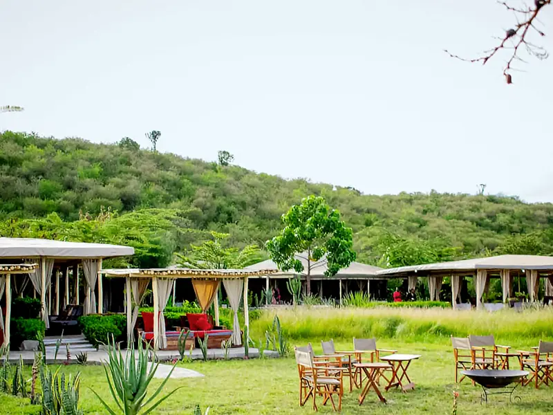 Auf Ihrer individuellen Rundreise durch Kenia haben Sie die Wahl zwischen Standard-, Premium- und Luxus-Hotels bzw. -Lodges ¿ in der Kategorie Standard erwartet Sie in der Massai Mara die Zebra Plains Lodge.
