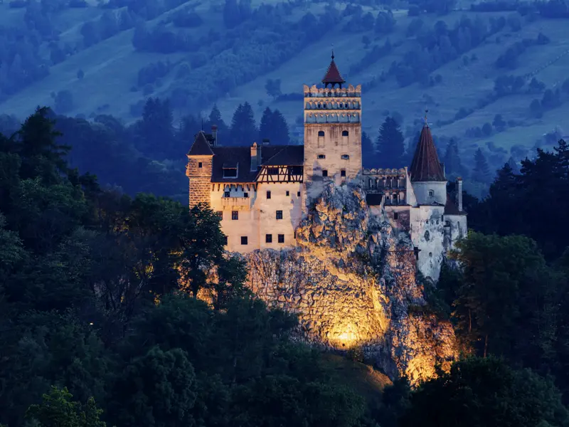 Auf dieser individuellen Rundreise durch Rumänien besuchen Sie das sagenumwobene Schloss Bran, auf dem Graf Dracula sein grausames Unwesen getrieben haben soll.