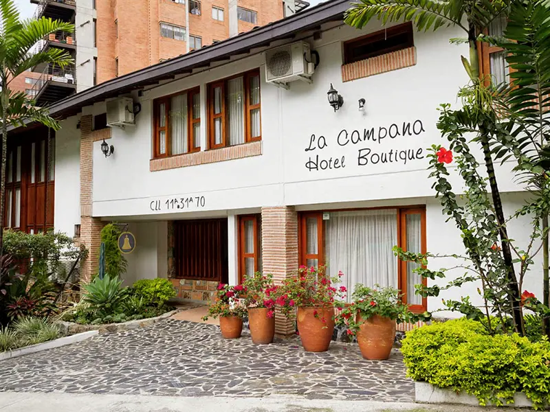 Auf unserer individuellen Reise durch Kolumbien verbringen Sie drei Nächte im kleinen Hotel La Campana in Medellin.