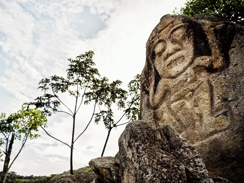 Auf dem Programm Ihrer individuellen Rundreise durch Kolumbien steht auch ein Besuch im archäologischen Park in San Agustín, wo Sie über Steinreliefs und Felskolosse staunen werden.