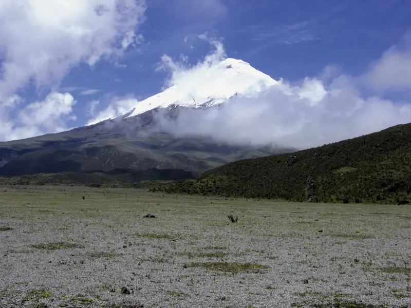Ihre individuelle Rundreise durch Ecuador führt Sie ein Stück die Panamericana entlang, und Sie kommen am Cotopaxi vorbei, einem der höchsten aktiven Vulkane der Welt.