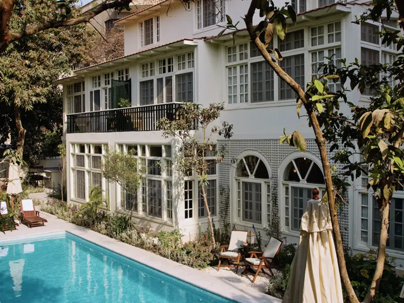 Das individuelle Boutique-Hotel Villa Belle Epoque  ist liebevoll mit modernem Komfort eingerichtet. Im romantischen Garten voller Obstbäume und Palmen oder am Pool kann man den Tag entspannt ausklingen lassen.