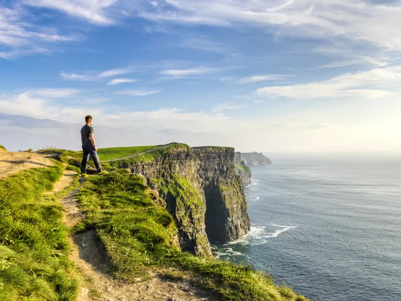 Ein Highlight dieser YOUNG LINE Irlandreise für junge Traveller ist der Besuch der atemberaubenden Cliffs of Moher.