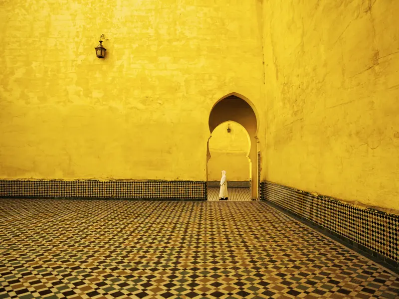 Auf Ihrer individuellen Reise nach Marokko erleben Sie auch viele traditionelle Koranschulen (Medresen). Manche kühl und schlicht, dafür nicht minder eindrucksvoll, manche mit prunkvollen Ornamenten verziert.