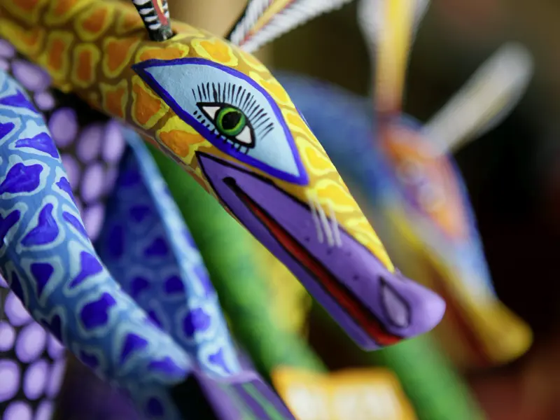 Farbenfrohem Kunsthandwerk begegnen Sie auf Ihrer individuellen Rundreise durch Mexiko vielerorts.