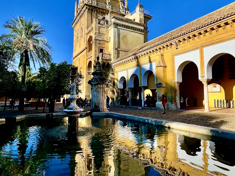 Auf einer Reise nach Andalusien darf ein Besuch der Mezquita in Cordoba nicht fehlen.