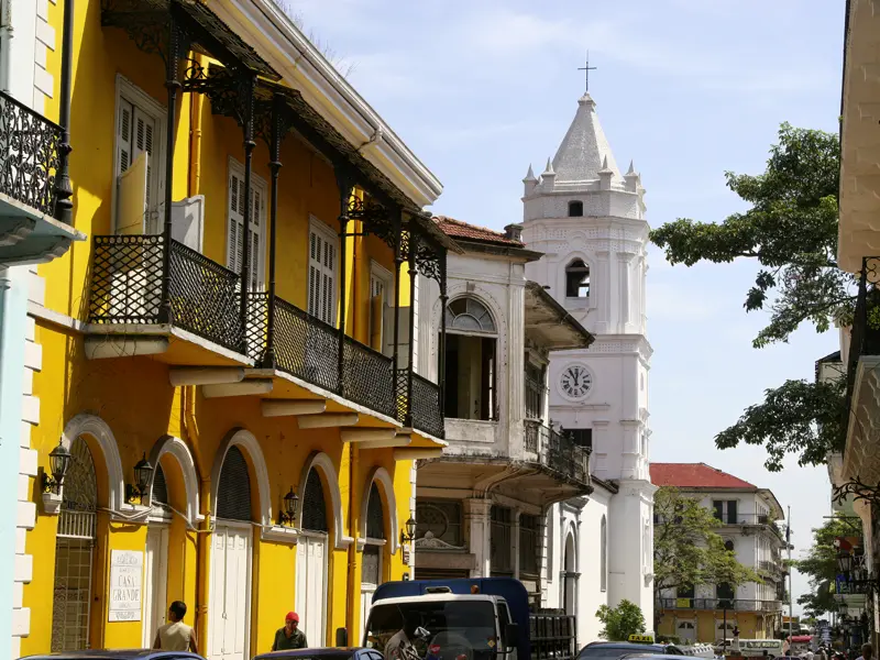 Auf unserer individuellen Reise durch Panama entdecken wir die Hauptstadt Panama City, die sicher auch Sie mit ihrer kolonialen Altstadt in ihren Bann zieht.