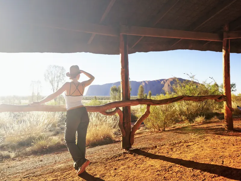 Auf Ihrer individuellen Rundreise durch Australien verbringen Sie zwei Tage am Ayers Rock und können Sonnenaufgang- und -untergang über der Wüste genießen.