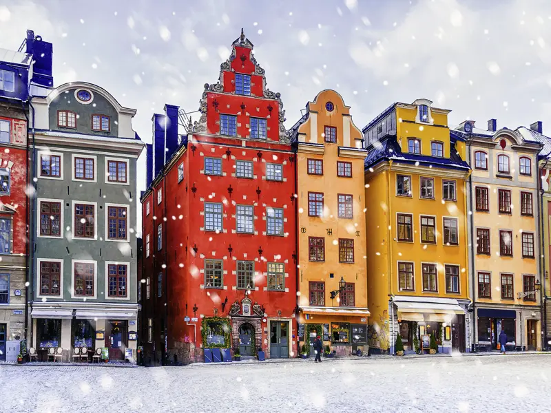Stockholms Altstadt Gamla Stan ist auch im Winter ein wunderbar romantisches Stadtviertel