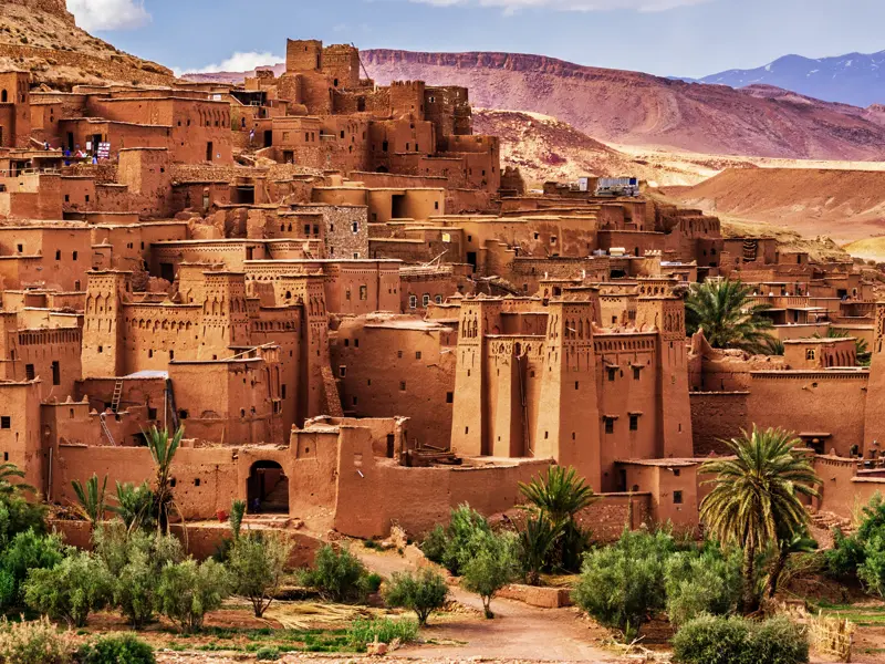 Auf unserer YOUNG LINE Rundreise durch Marokko besuchen wir auf Wunsch die Bilderbuch-Kasbah Ait Benhaddou, und unser Scout zeigt uns die besten Fotoperspektiven.