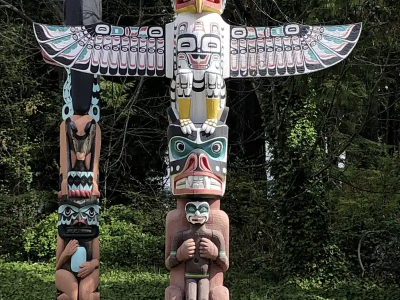 Citytour auf unserer YOUNG LINE Reise in Vancouver City: Vom hochmodernen Canada Place an der Waterfront zum historischen Gastown, natürlich darf der Stanley Park nicht fehlen.