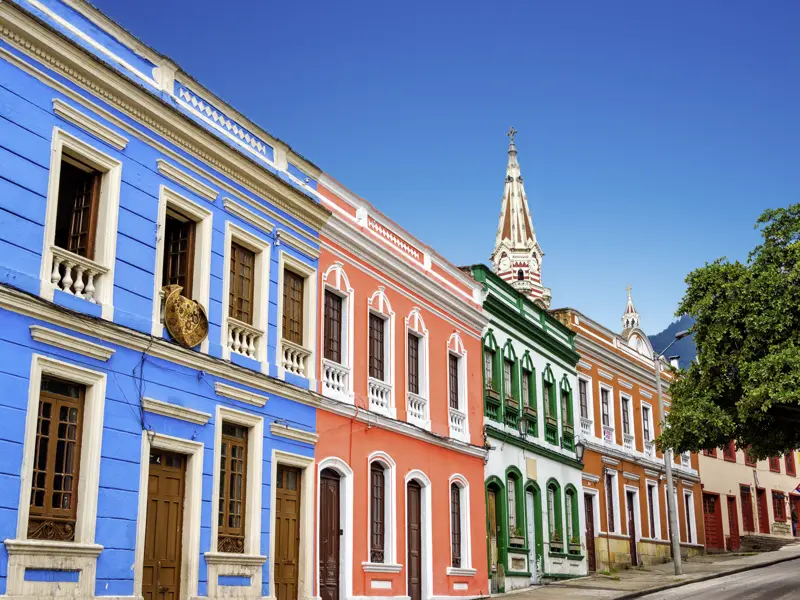 Bogotá ist der Startpunkt unserer YOUNG LINE Reise durch Kolumbien. Die Kolonialbauten in den prächtigen Farben sind sehr fotogen,