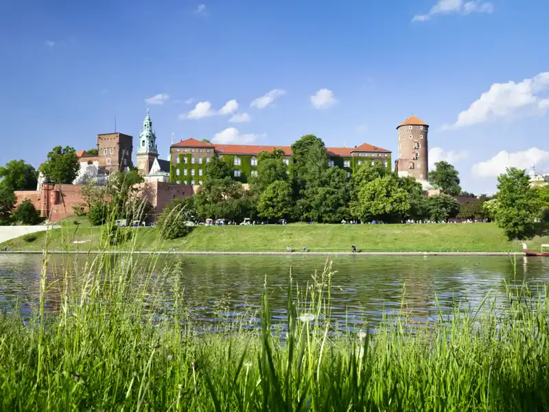 Auf der Marco Polo Rundreise durch Polen statten Sie in Krakau der Wawel-Burg einen Besuch ab.