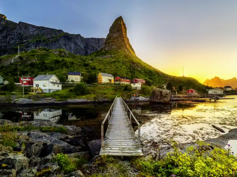 Auf unserer YOUNG LINE Reise nach Norden machen wir auch auf der bezaubernden Inselgruppe der Lofoten halt.