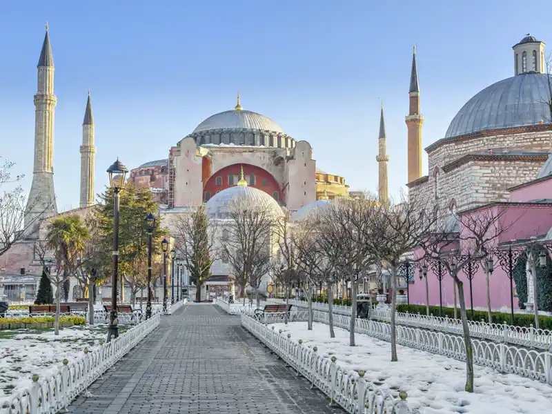 Auf Ihrer individuellen Städtereise nach Istanbul darf der Besuch der Hagia Sophia nicht fehlen, sie ist das ganze Jahr ein tolles Fotomotiv!