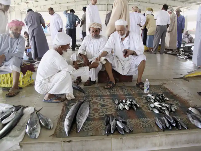 Auf Ihrer individuellen Reise mit Marco Polo durch den Oman können Sie verschiedene Märkte besuchen. Unter anderem auch den Fischmarkt in Maskat.