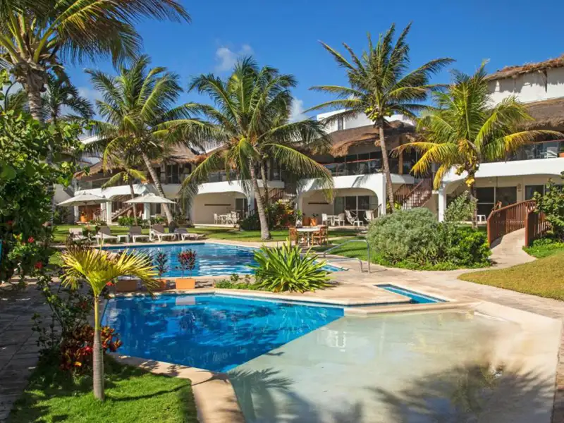 Am Ende Ihrer Rundreise übernachten Sie an der Riviera Maya, z.B. im Hotel Villas Akumal.