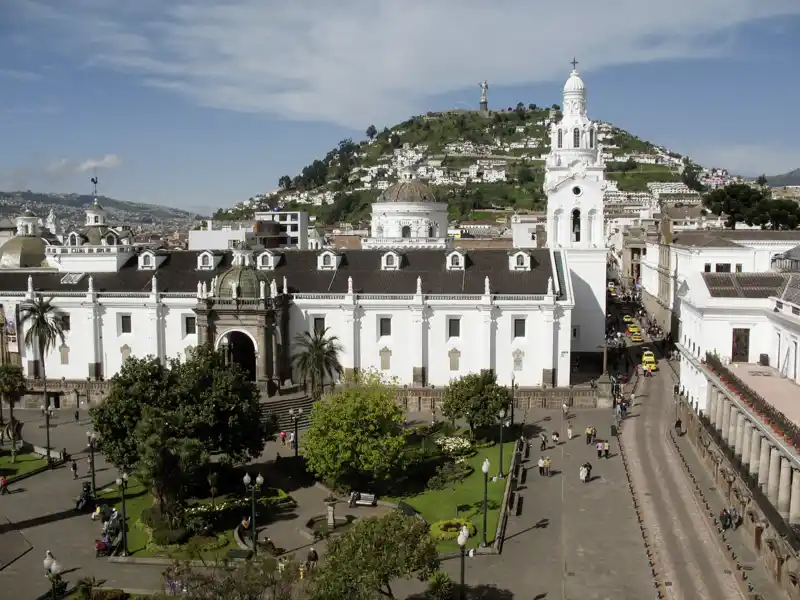 Zum Auftakt Ihrer individuellen Rundreise durch Ecuador erkunden Sie die Hauptstadt Quito mit ihren Kirchen und Klöstern.