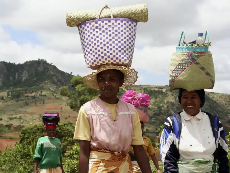 Auf Ihrer individuellen Rundreise durch Madagaskar fahren Sie durch viele Dörfer und bekommen einen Eindruck vom täglichen Leben.