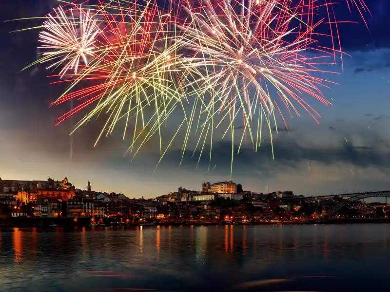 Gemeinsam feiern wir auf unserer YOUNG LINE TRAVEL Silvesterreise in Porto ins Neue Jahr