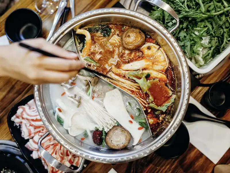 Eine Reise nach Südkorea ohne das Thema Essen - undenkbar! Die trendige Küche des Landes lernen wir jeden Tag aufs Neue kennen und lieben.