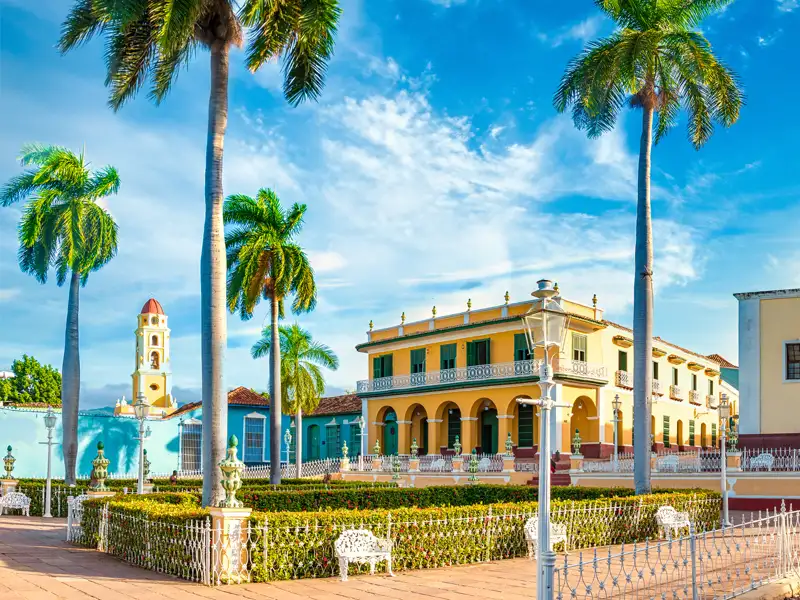 Trinidad gehört zu unserer YOUNG LINE TRAVEL Rundreise einfach dazu - eine Stadt, die vor allem vom Schmuggel, später vom Zucker und dem damit verbundenen Sklavenhandel lebte.