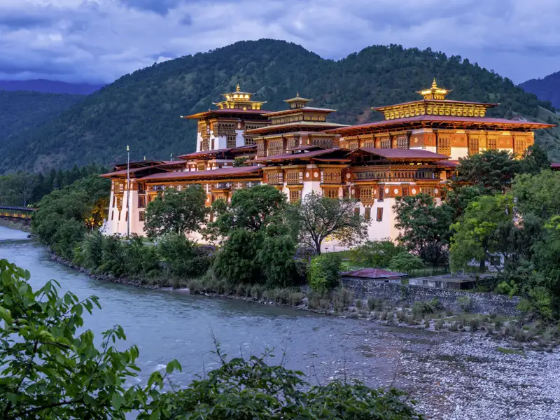 Bei Ihrer Reise durch Bhutan besuchen wir mehrer traditionelle Tempel.
