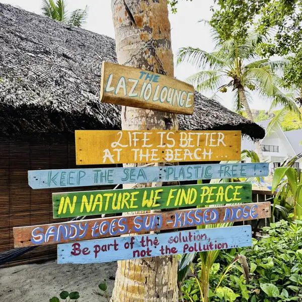 praslin-anse-lazio-wegweiser